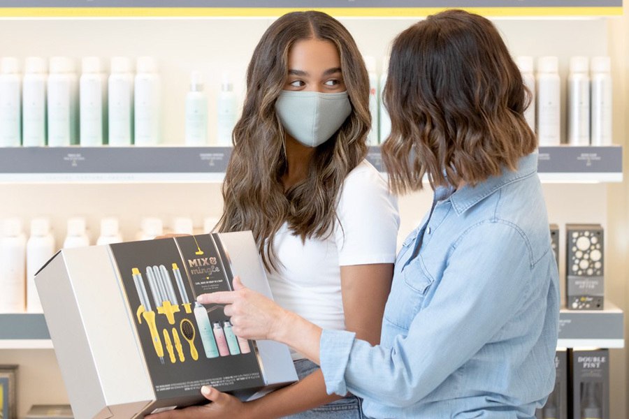 Holiday Gift Sets at Drybar